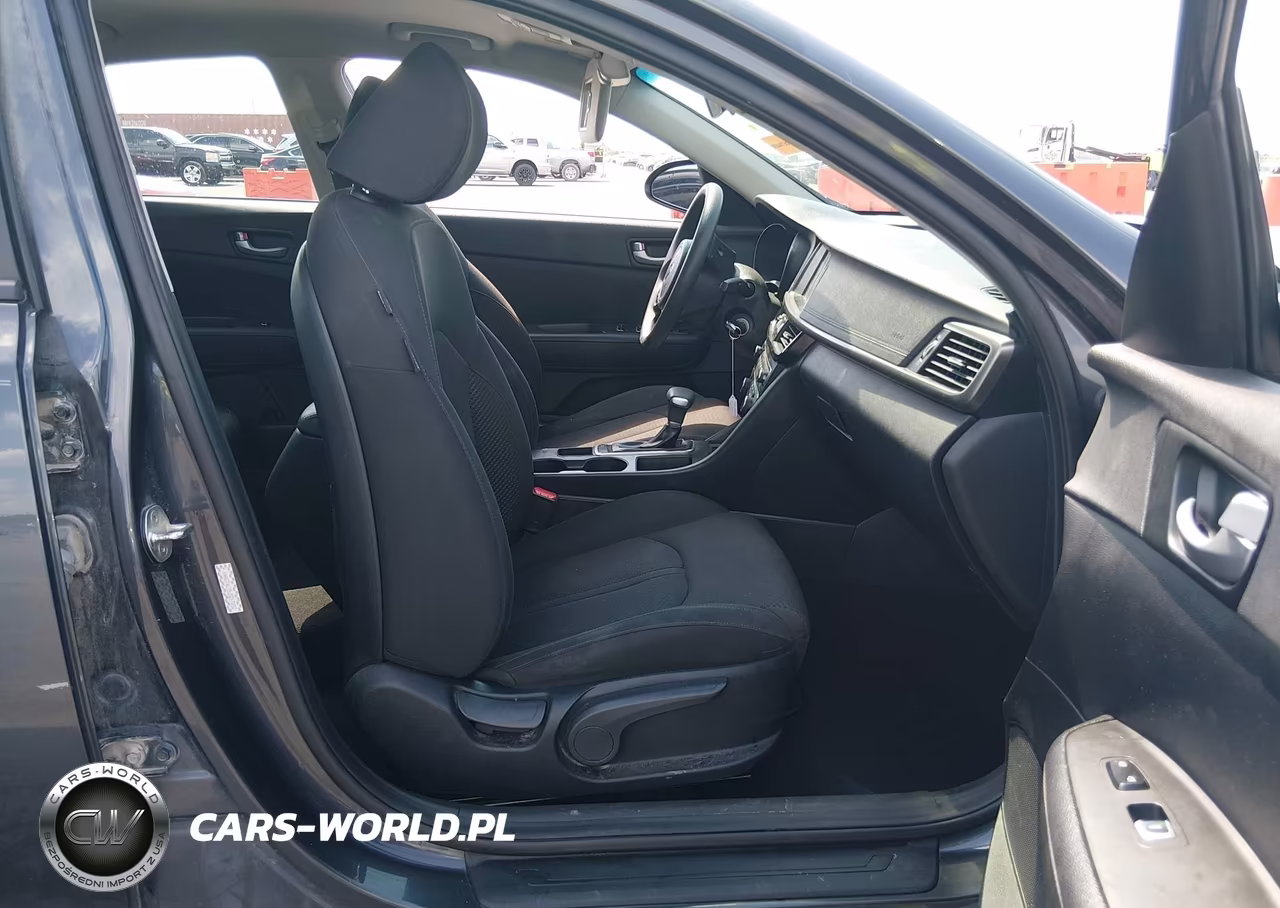 2018 Kia Optima Lx VIN:KNAGT4L35J5217032 - 5