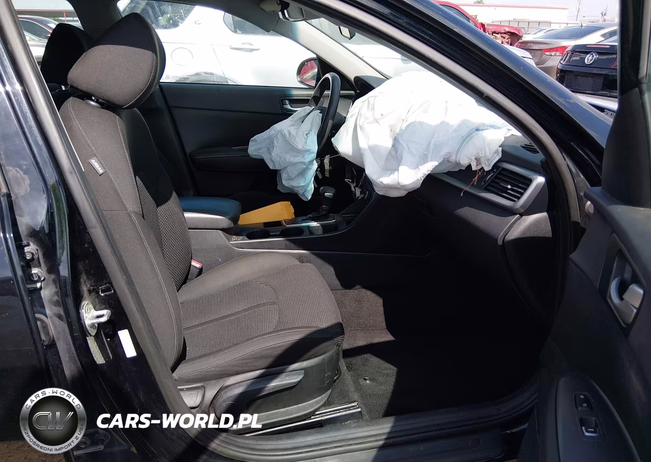 2019 Kia Optima Lx VIN:5XXGT4L39KG341353 - 5