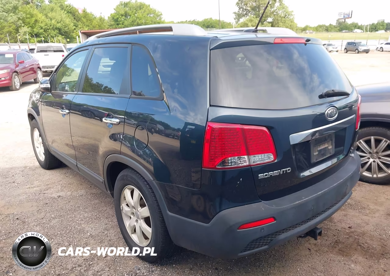 2012 Kia Sorento Lx VIN:5XYKT4A6XCG260673 - 3
