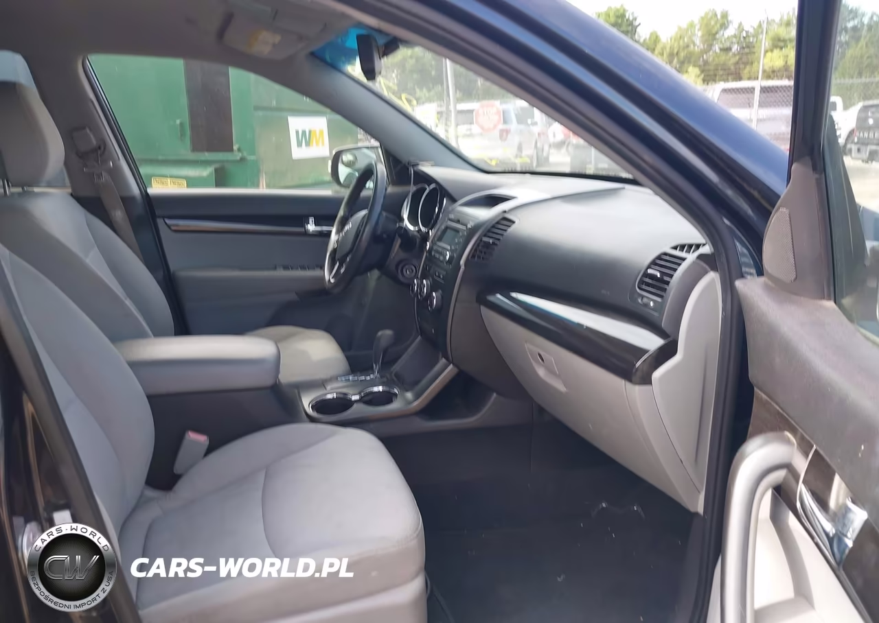 2012 Kia Sorento Lx VIN:5XYKT4A6XCG260673 - 5