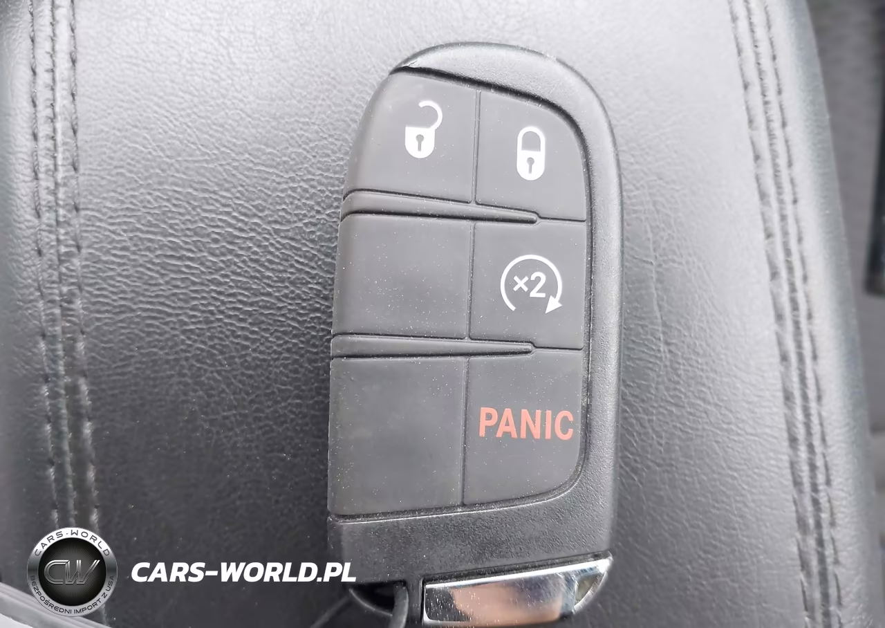 2025 Jeep Compass Latitude 4X4 VIN:3C4NJDBN0ST617374 - 11
