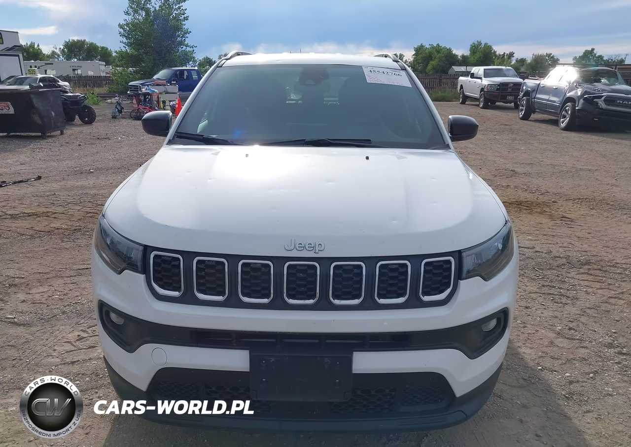 2025 Jeep Compass Latitude 4X4 VIN:3C4NJDBN0ST617374 - 13