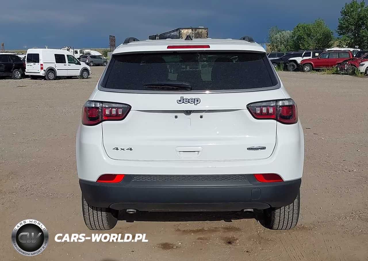 2025 Jeep Compass Latitude 4X4 VIN:3C4NJDBN0ST617374 - 17