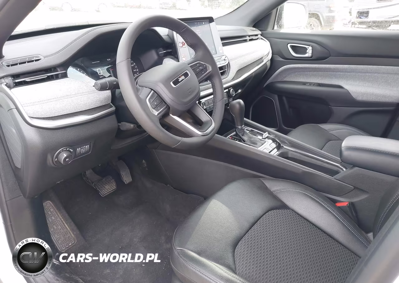 2025 Jeep Compass Latitude 4X4 VIN:3C4NJDBN0ST617374 - 20
