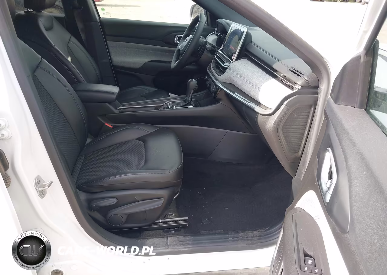 2025 Jeep Compass Latitude 4X4 VIN:3C4NJDBN0ST617374 - 5