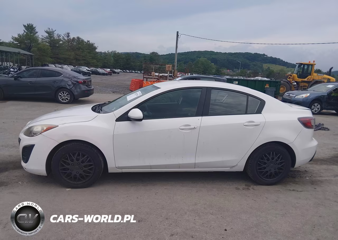 2011 Mazda Mazda3 I Sport VIN:JM1BL1UGXB1476427 - 14