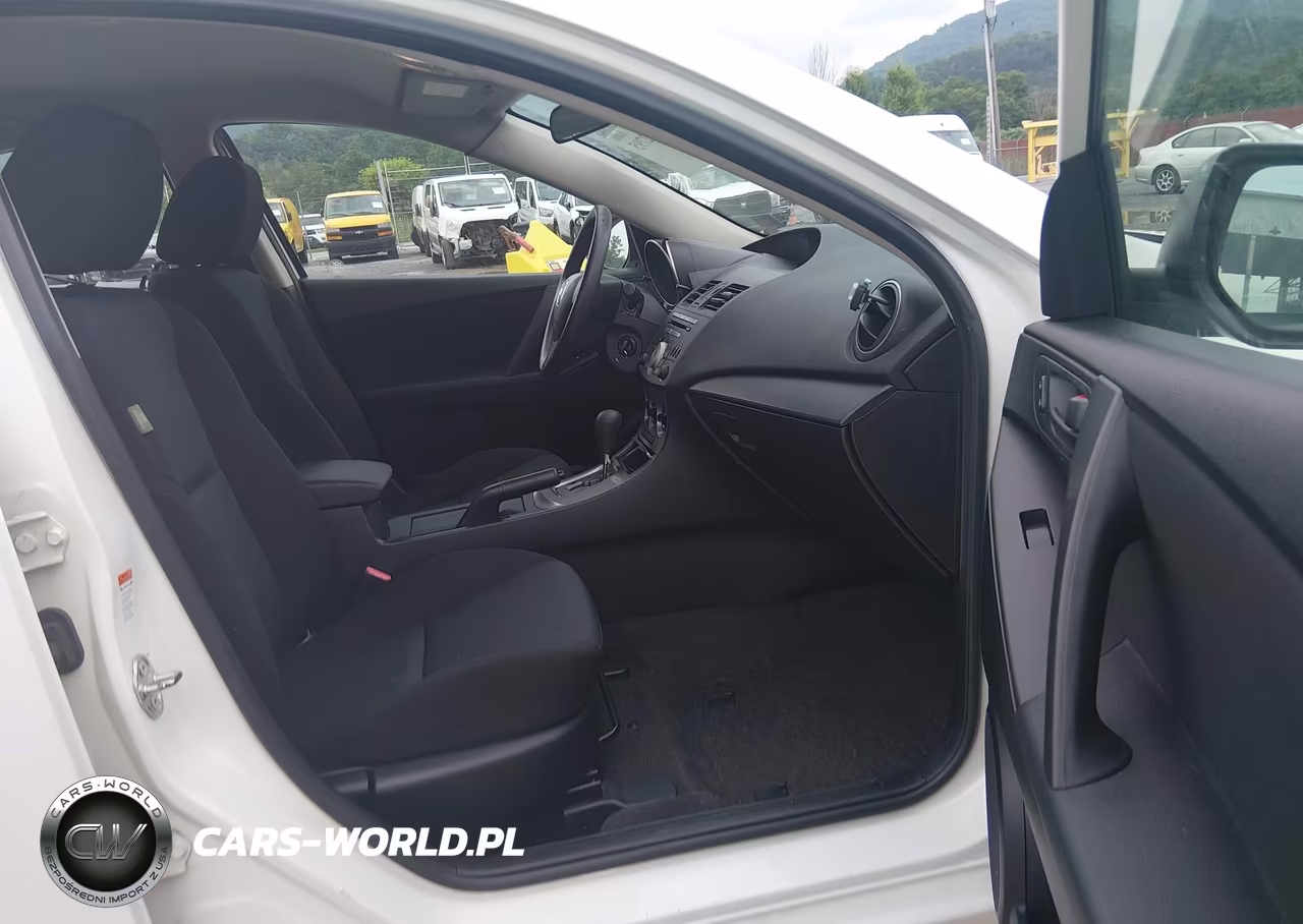 2011 Mazda Mazda3 I Sport VIN:JM1BL1UGXB1476427 - 5