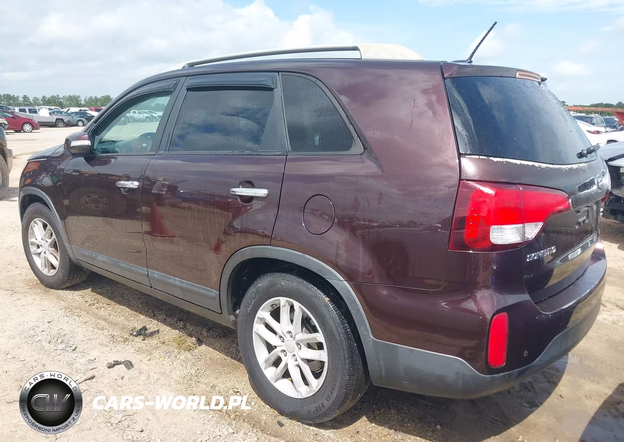 2015 Kia Sorento Lx VIN:5XYKT4A62FG658917 - 3