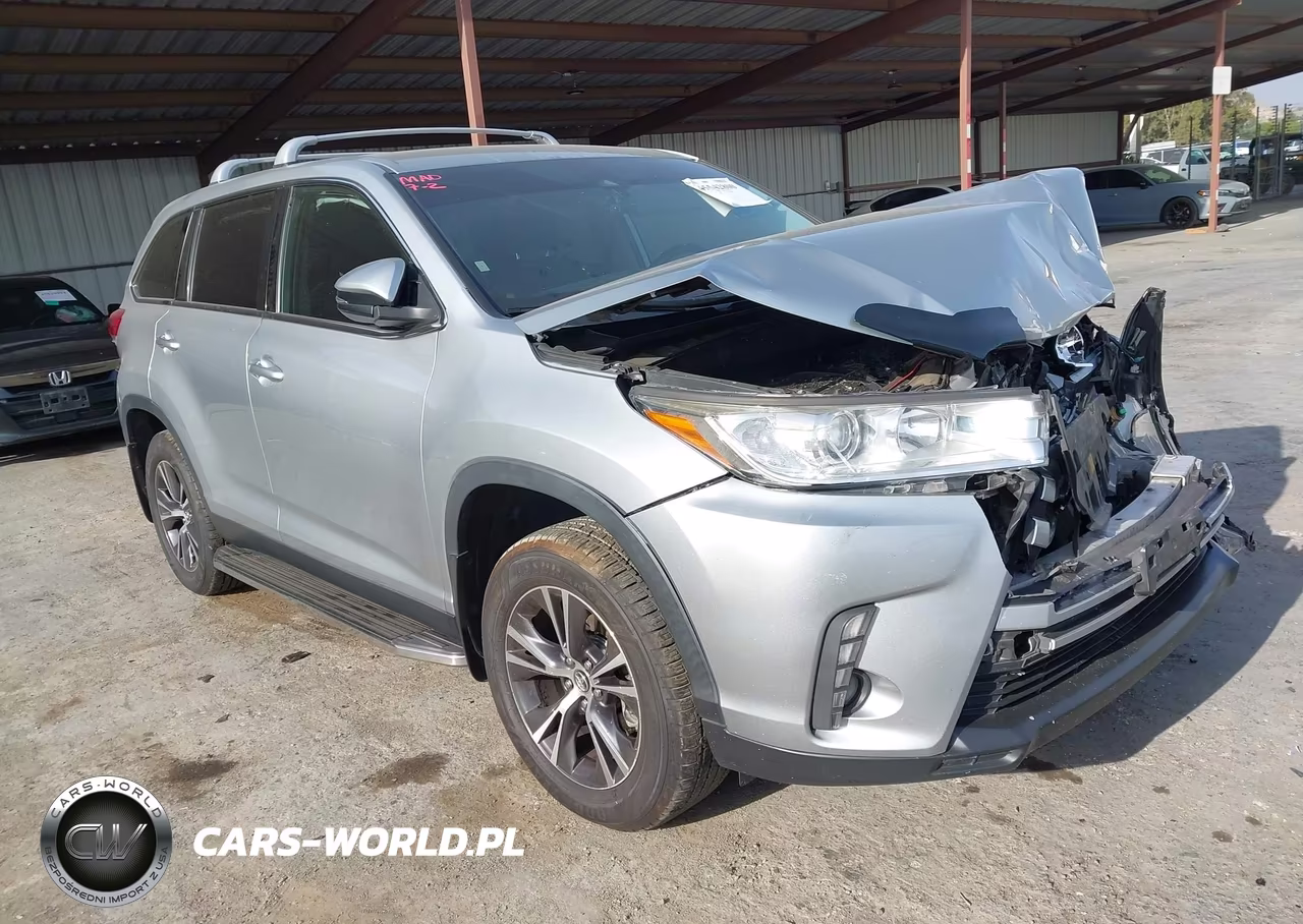 2019 Toyota Highlander Le – zdjęcie 1 z 16