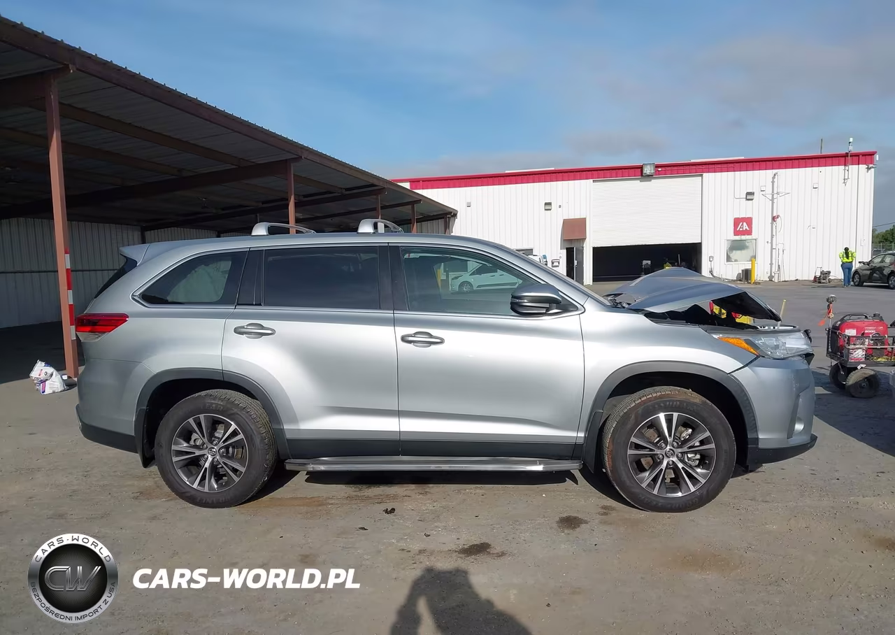 2019 Toyota Highlander Le VIN:5TDBZRFH3KS701437 - 13