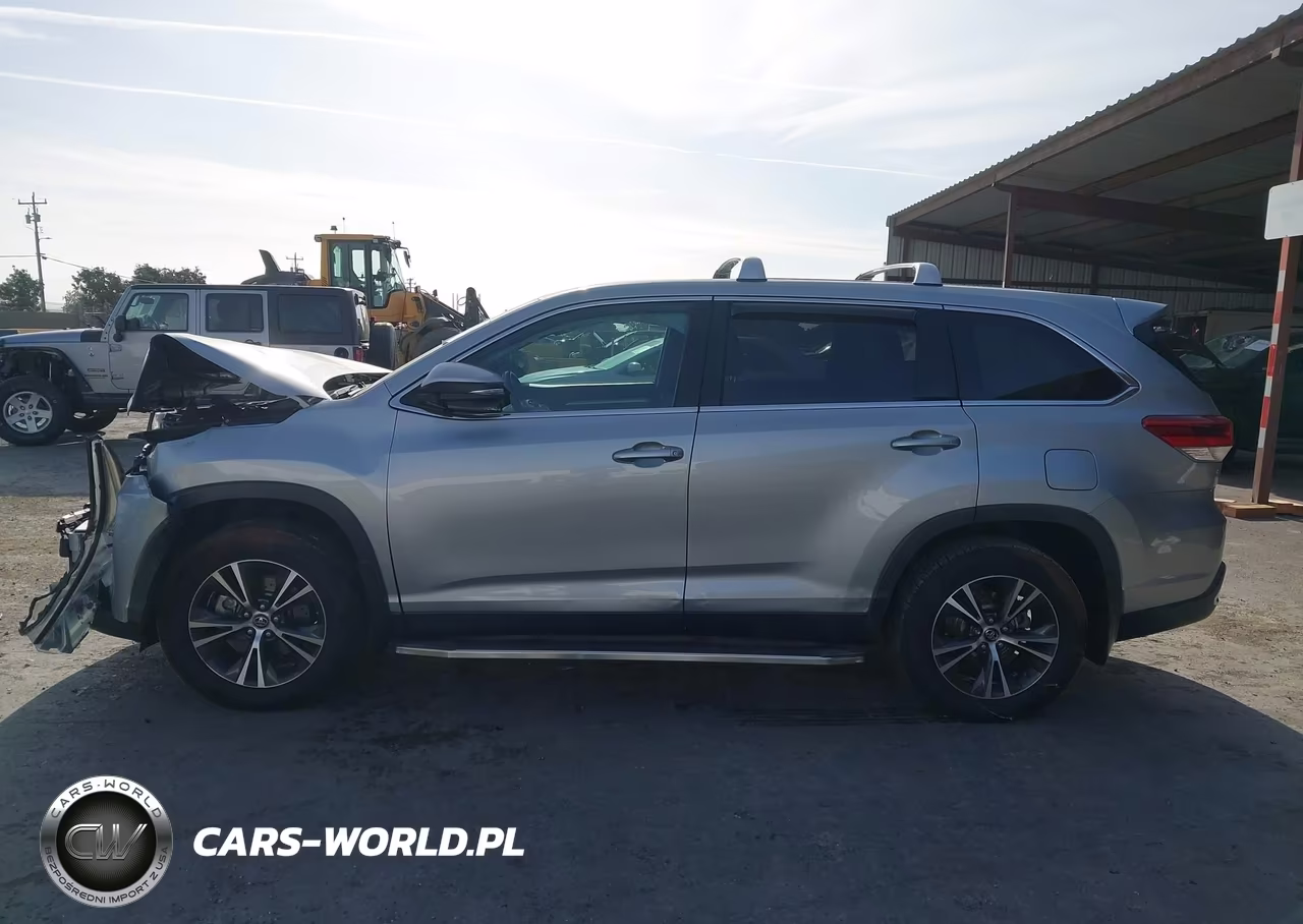 2019 Toyota Highlander Le VIN:5TDBZRFH3KS701437 - 14