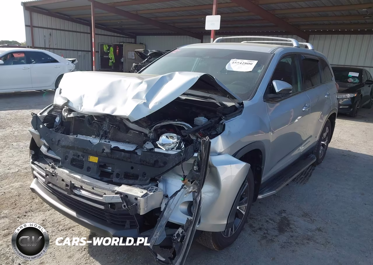 2019 Toyota Highlander Le VIN:5TDBZRFH3KS701437 - 2