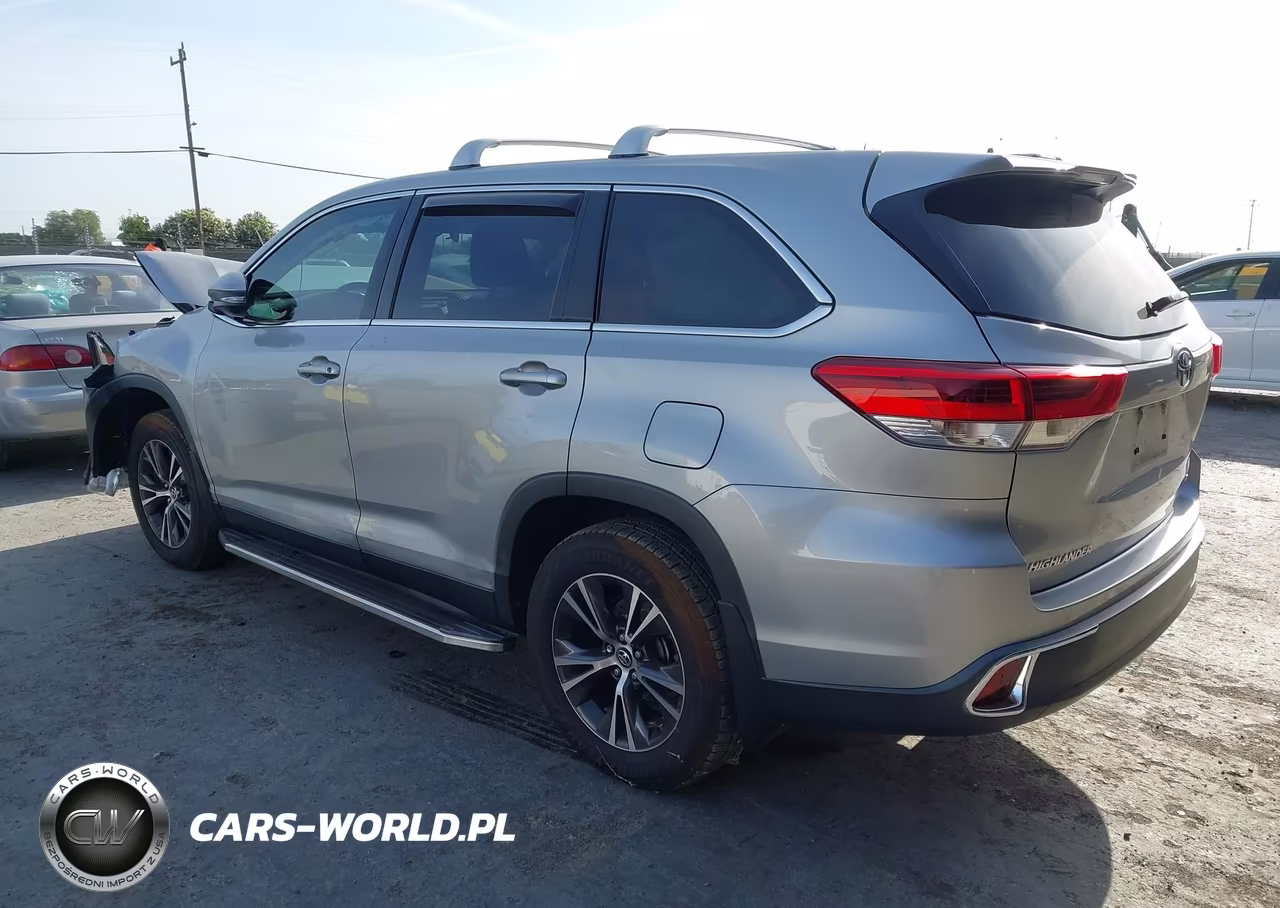 2019 Toyota Highlander Le VIN:5TDBZRFH3KS701437 - 3
