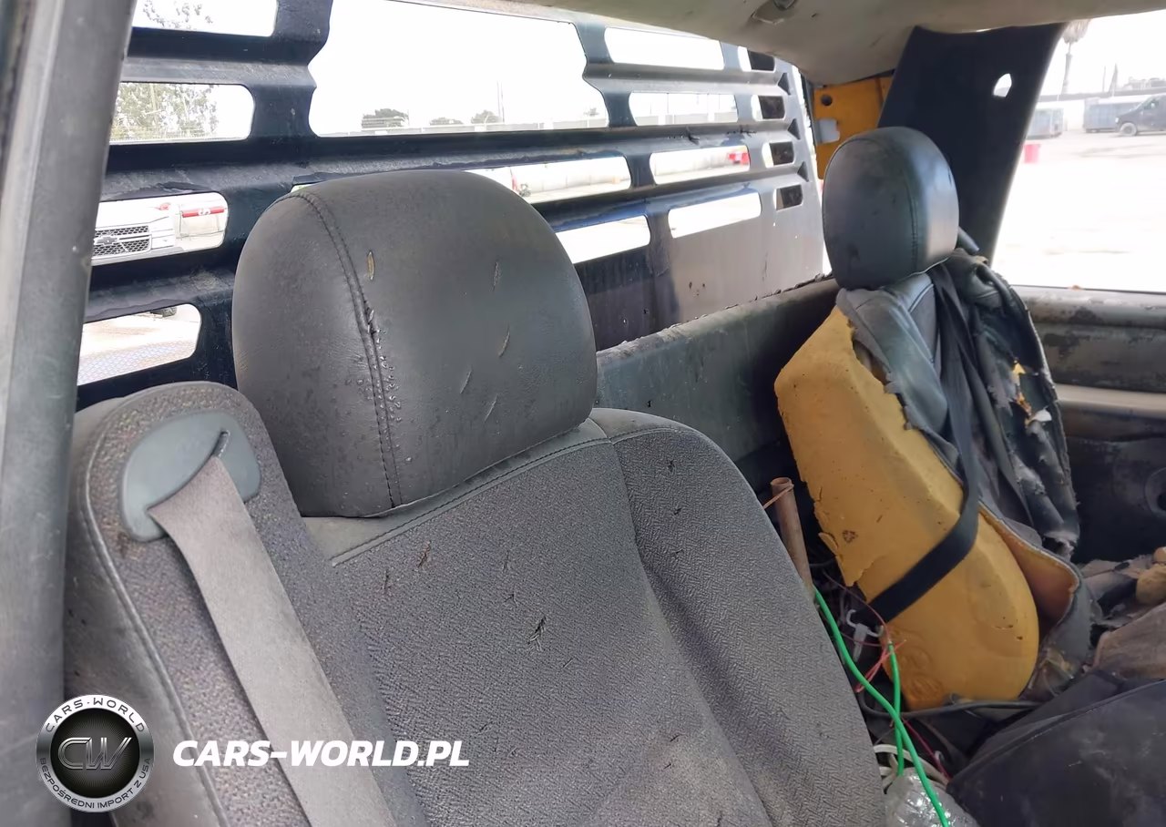 2005 Chevrolet Silverado 3500 Chassis Work Truck VIN:1GBJC34U65E244485 - 7