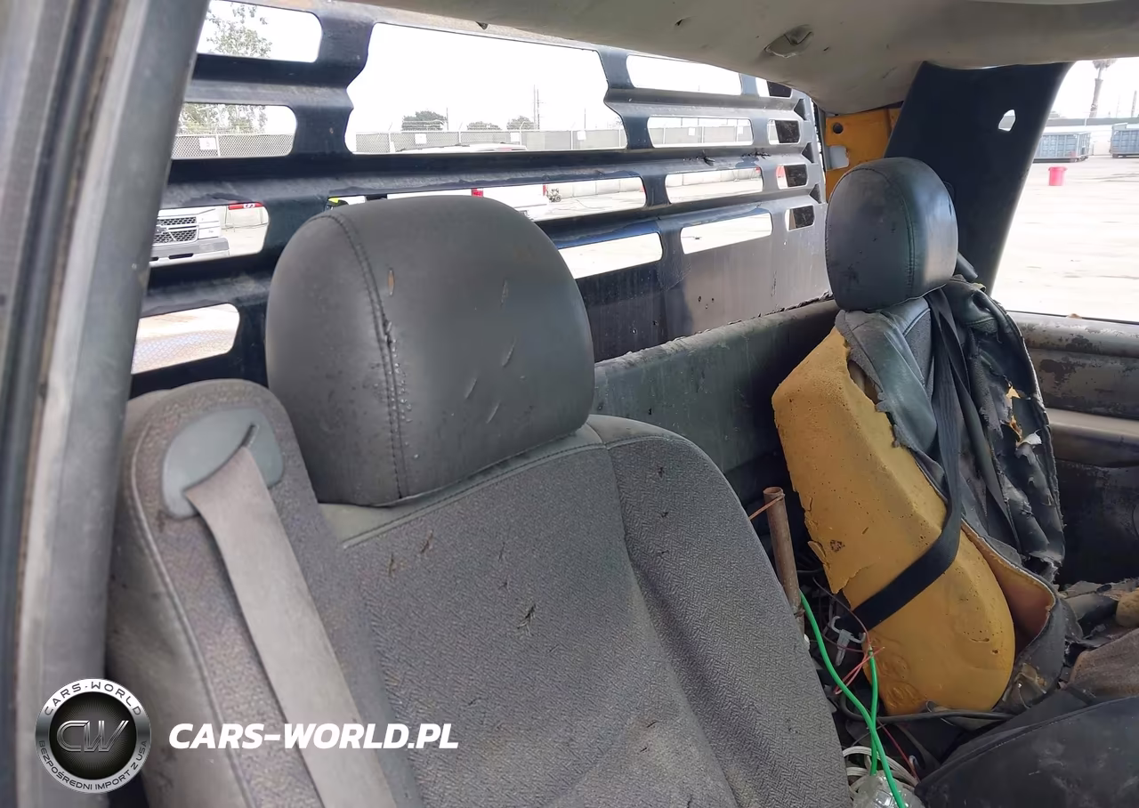 2005 Chevrolet Silverado 3500 Chassis Work Truck VIN:1GBJC34U65E244485 - 8