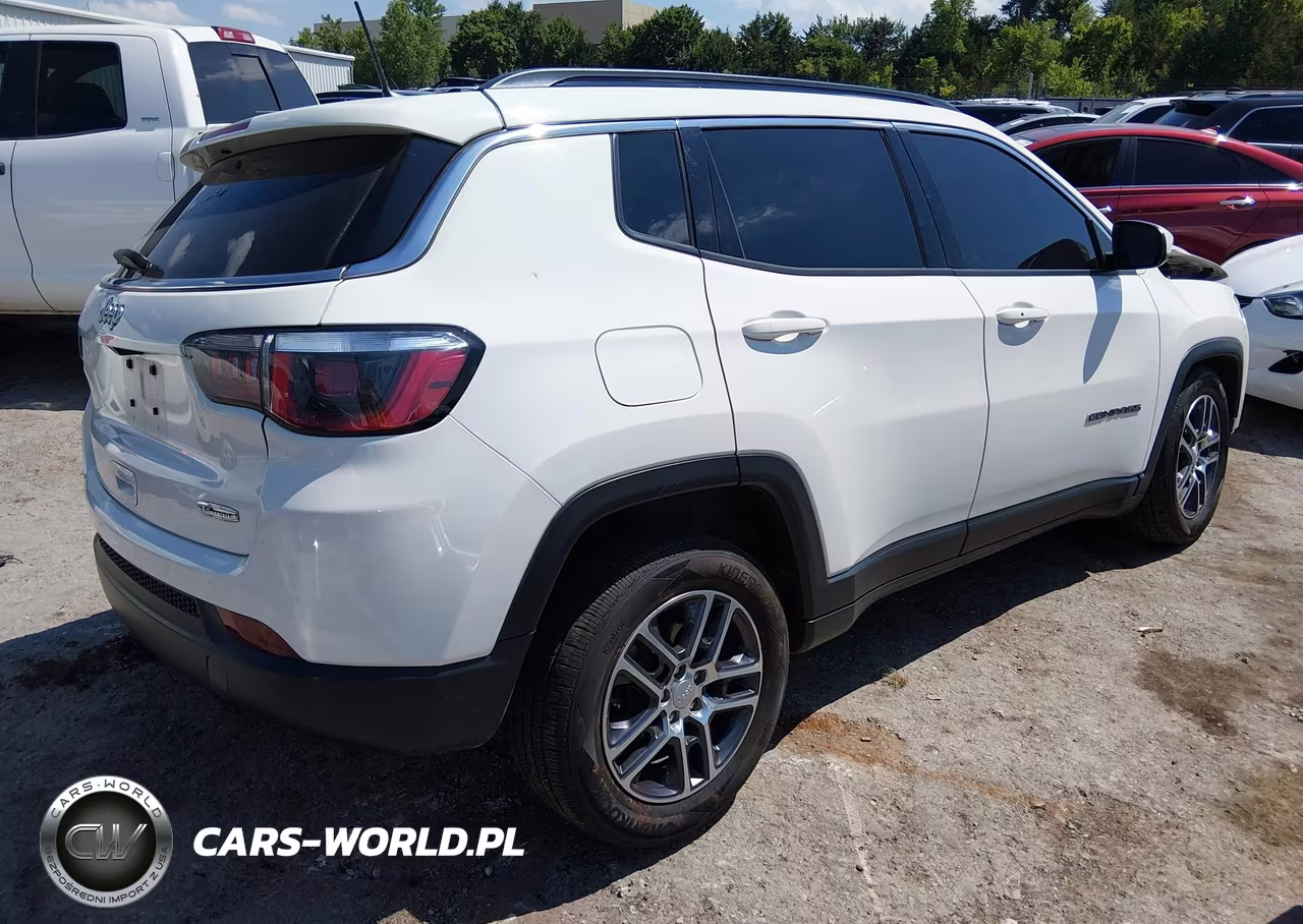 2018 Jeep Compass Sun And Wheel Fwd VIN:3C4NJCBBXJT494567 - 4