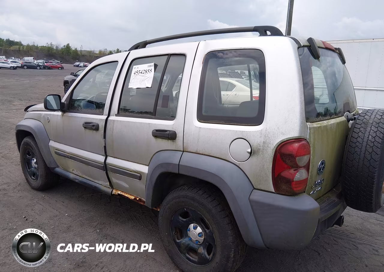 2007 Jeep Liberty Sport VIN:1J4GL48K27W710215 - 3