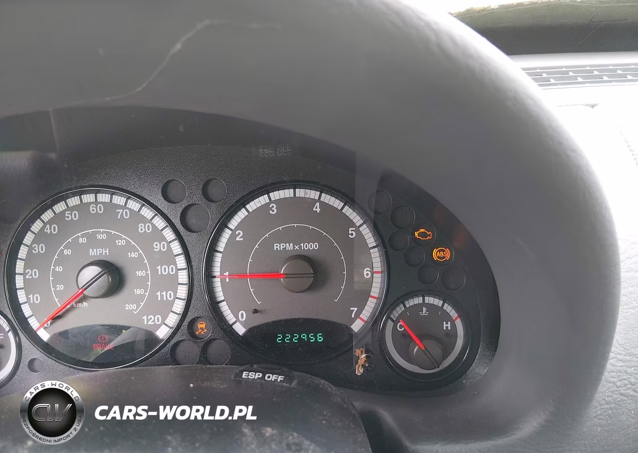 2007 Jeep Liberty Sport VIN:1J4GL48K27W710215 - 7