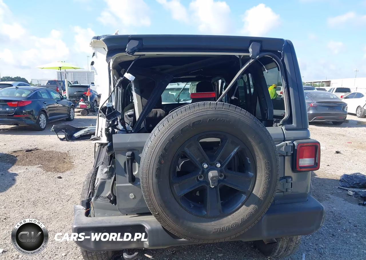 2020 Jeep Wrangler Unlimited Sport Altitude 4X4 VIN:1C4HJXDN8LW145352 - 17