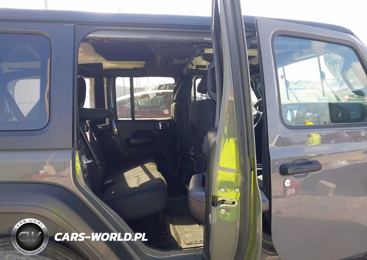 2020 Jeep Wrangler Unlimited Sport Altitude 4X4 VIN:1C4HJXDN8LW145352 - 8