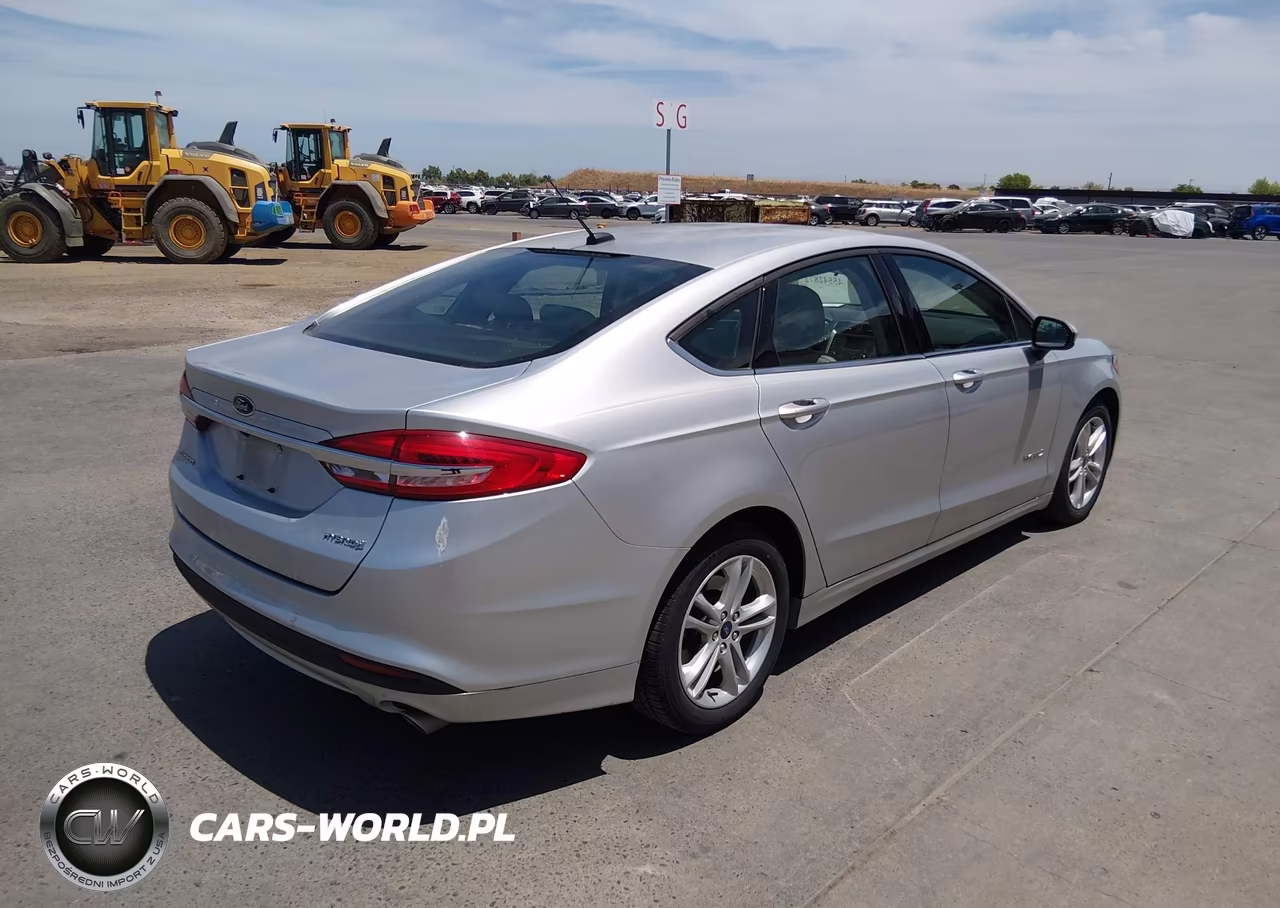 2018 Ford Fusion Hybrid S VIN:3FA6P0UU6JR271543 - 4