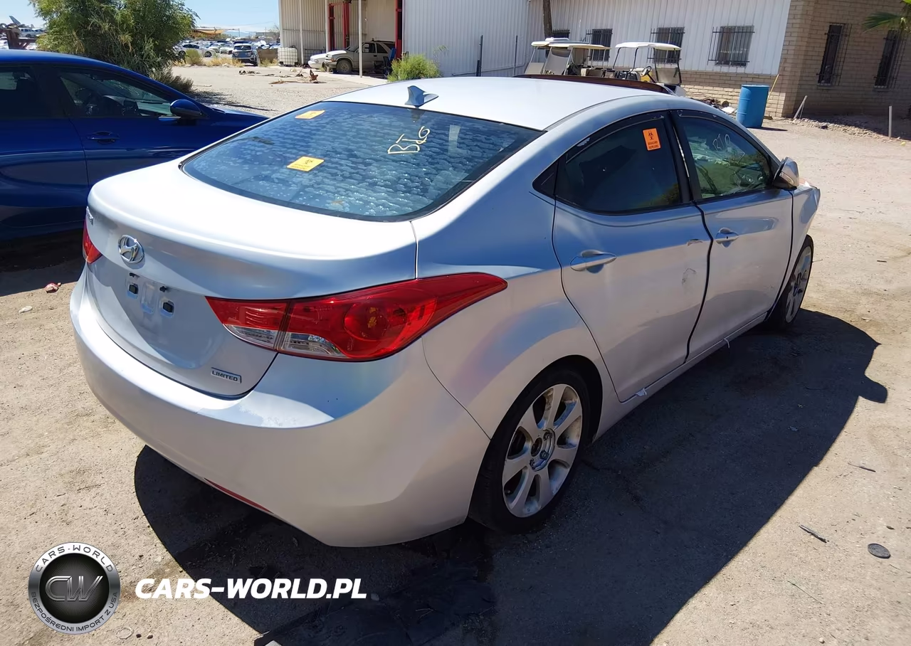 2013 Hyundai Elantra Limited VIN:KMHDH4AE2DU746696 - 4