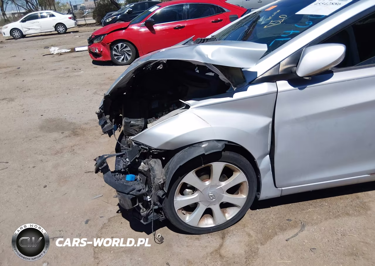 2013 Hyundai Elantra Limited VIN:KMHDH4AE2DU746696 - 6