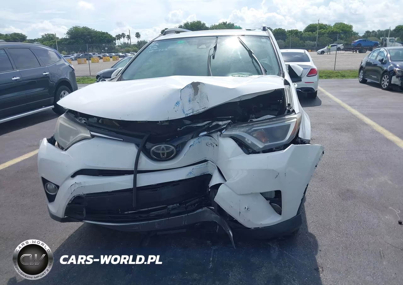 2018 Toyota Rav4 Xle VIN:JTMWFREV7JJ200757 - 6