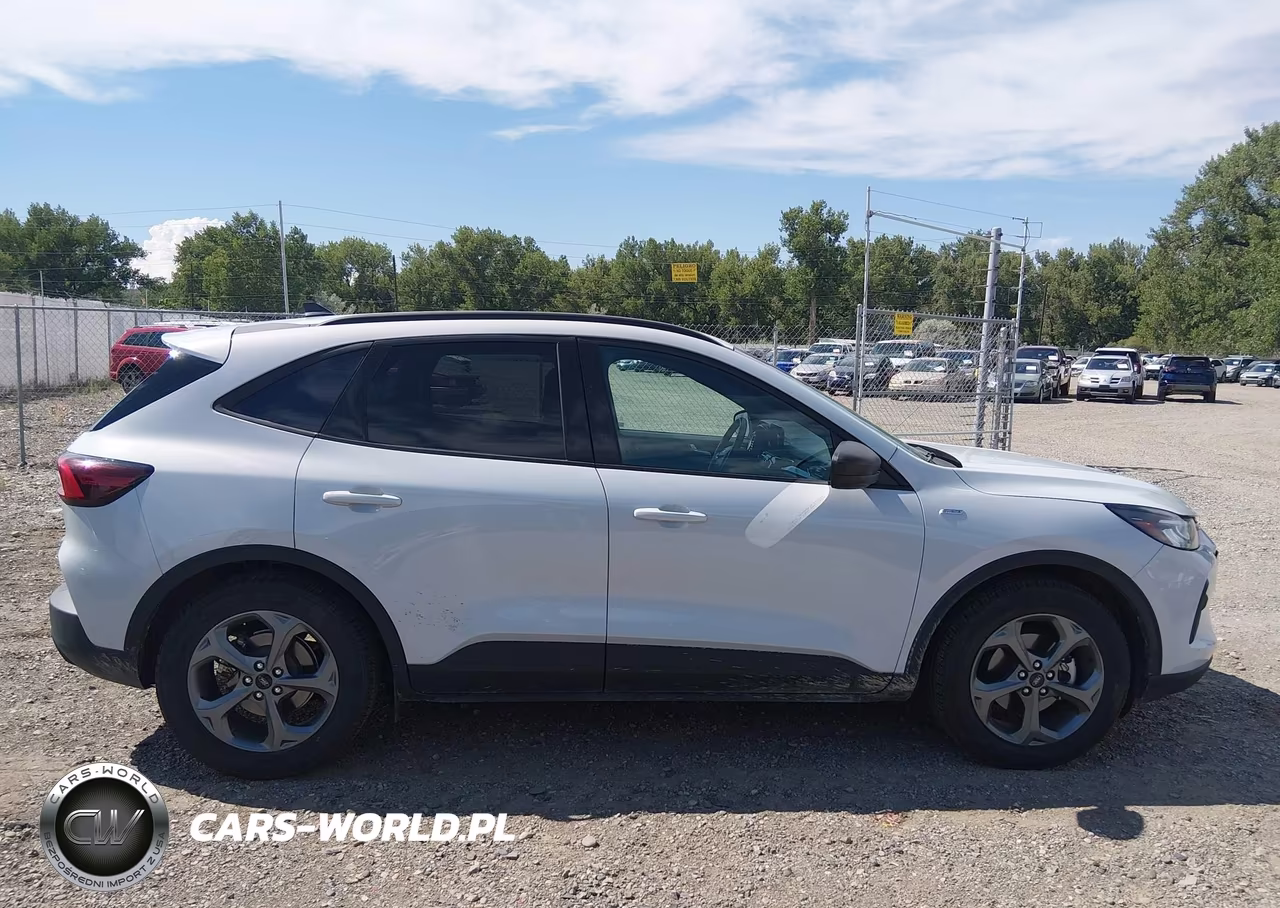 2025 Ford Escape St-Line VIN:1FMCU0MN3SUA10617 - 13