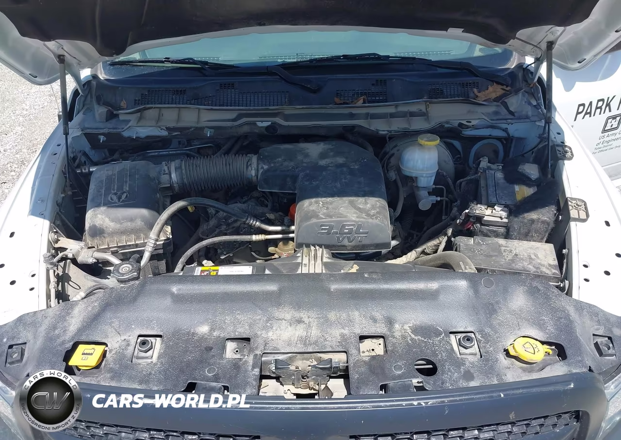 2019 Ram 1500 Classic VIN:3C6RR7KG6KG567285 - 10