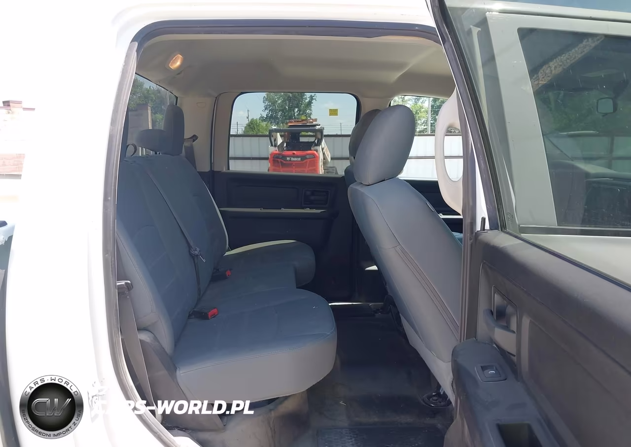 2019 Ram 1500 Classic VIN:3C6RR7KG6KG567285 - 8