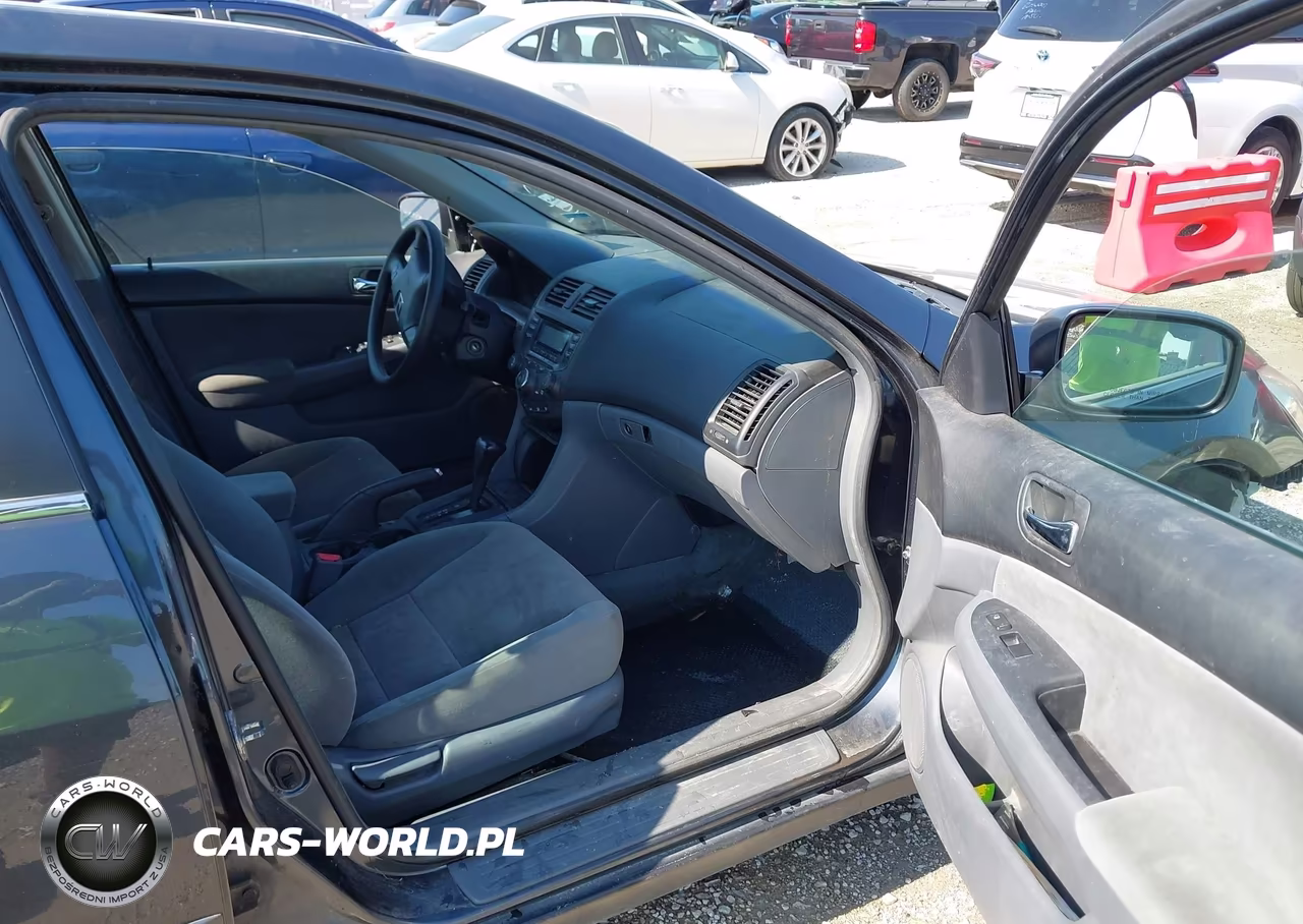 2003 Honda Accord Sdn Lx VIN:1HGCM56333A145212 - 5