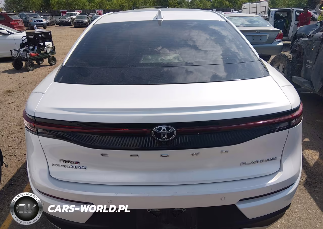 2023 Toyota Crown Platinum VIN:JTDAFAAF6P3000542 - 16