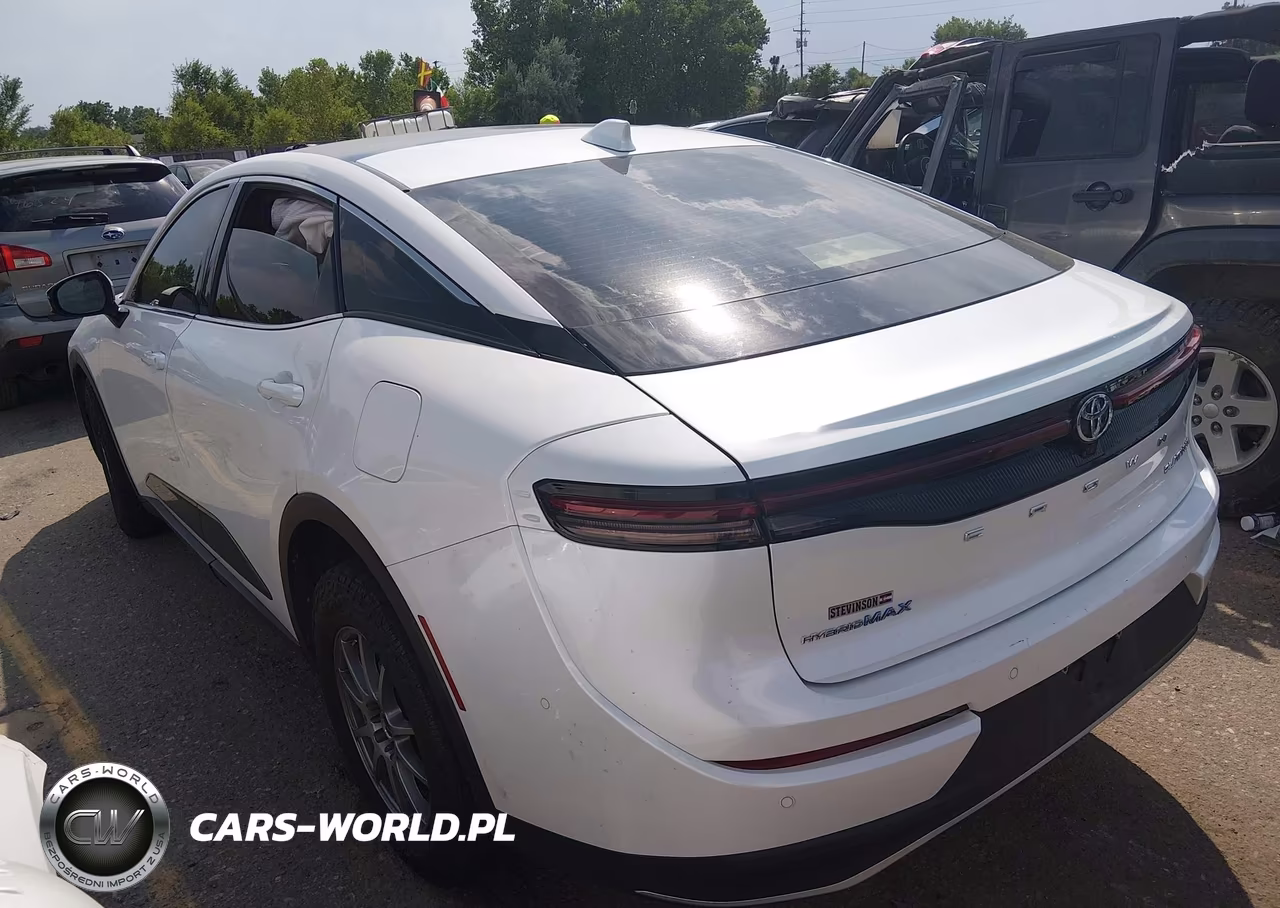 2023 Toyota Crown Platinum VIN:JTDAFAAF6P3000542 - 3