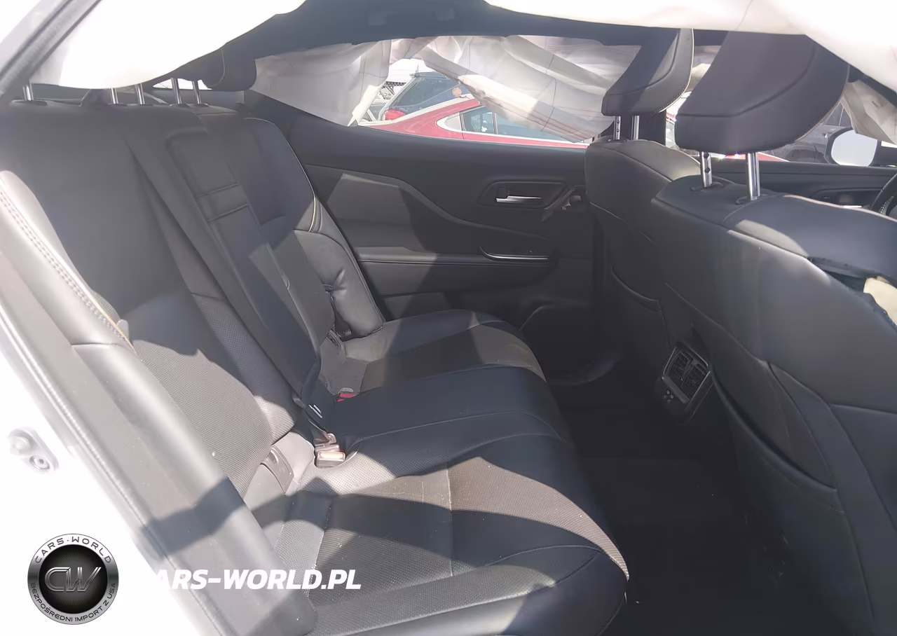 2023 Toyota Crown Platinum VIN:JTDAFAAF6P3000542 - 8