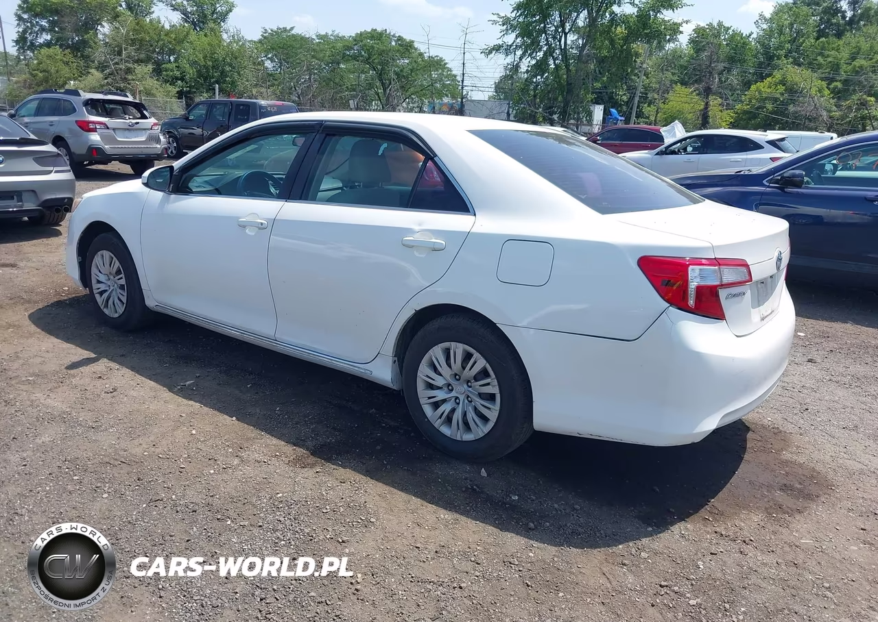 2012 Toyota Camry Le VIN:4T1BF1FK5CU556089 - 3