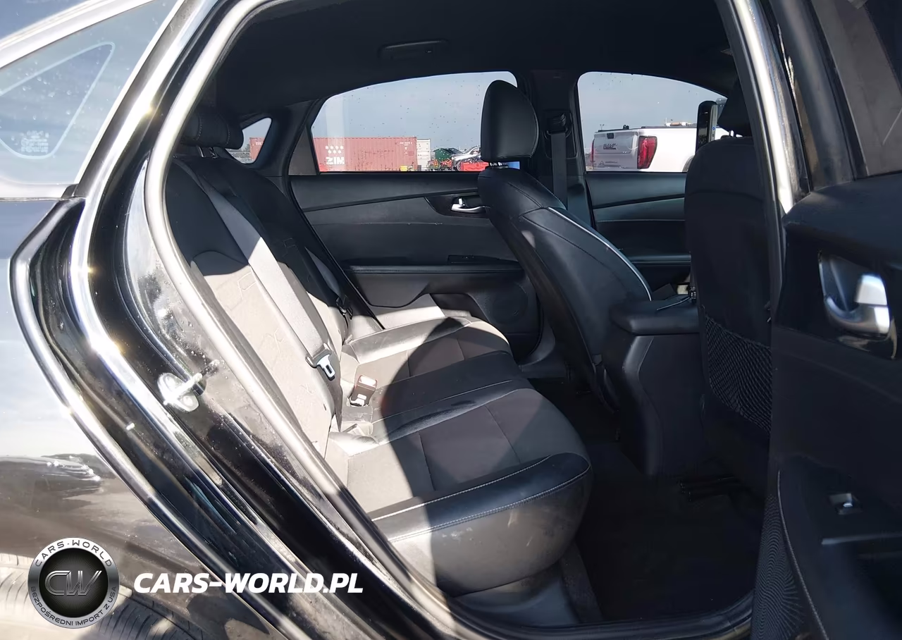 2024 Kia Forte Gt-Line VIN:3KPF54AD8RE821145 - 7