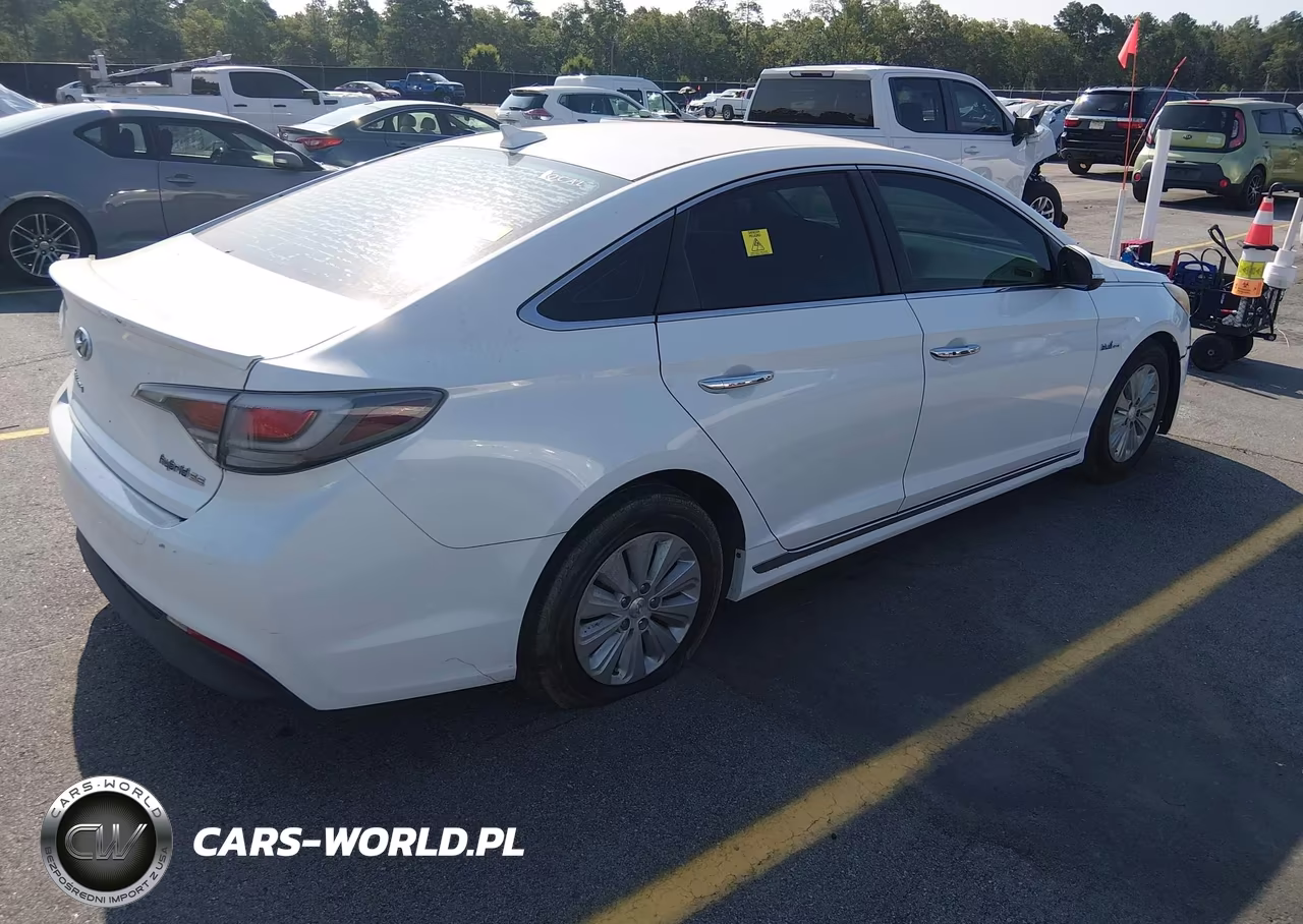2016 Hyundai Sonata Hybrid Se VIN:KMHE24L1XGA023104 - 4