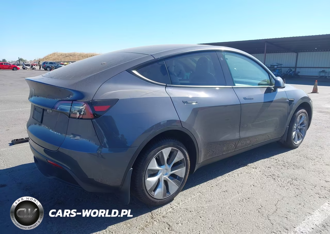 2023 Tesla Model Y Awd-Long Range Dual Motor All-Wheel Drive VIN:7SAYGAEE5PF640163 - 4