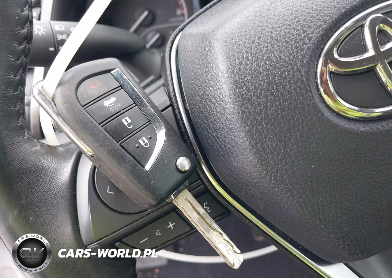 2020 Toyota Camry Se VIN:4T1G11AK0LU926165 - 11