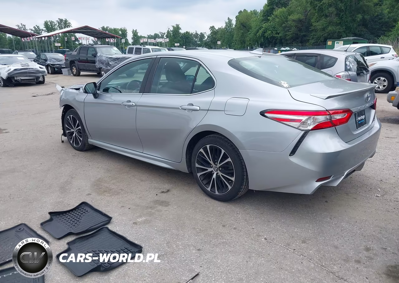 2020 Toyota Camry Se VIN:4T1G11AK0LU926165 - 3