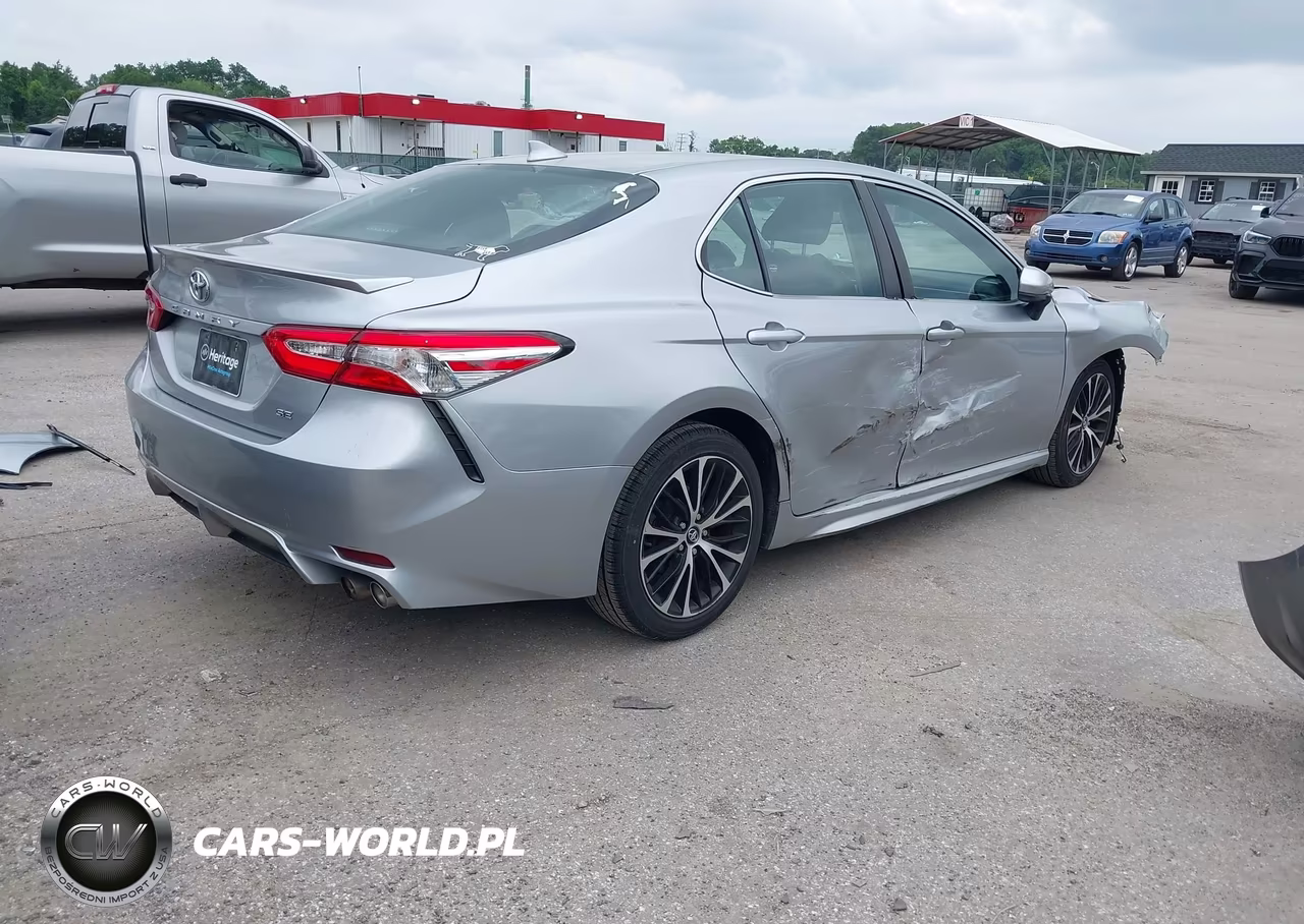 2020 Toyota Camry Se VIN:4T1G11AK0LU926165 - 4