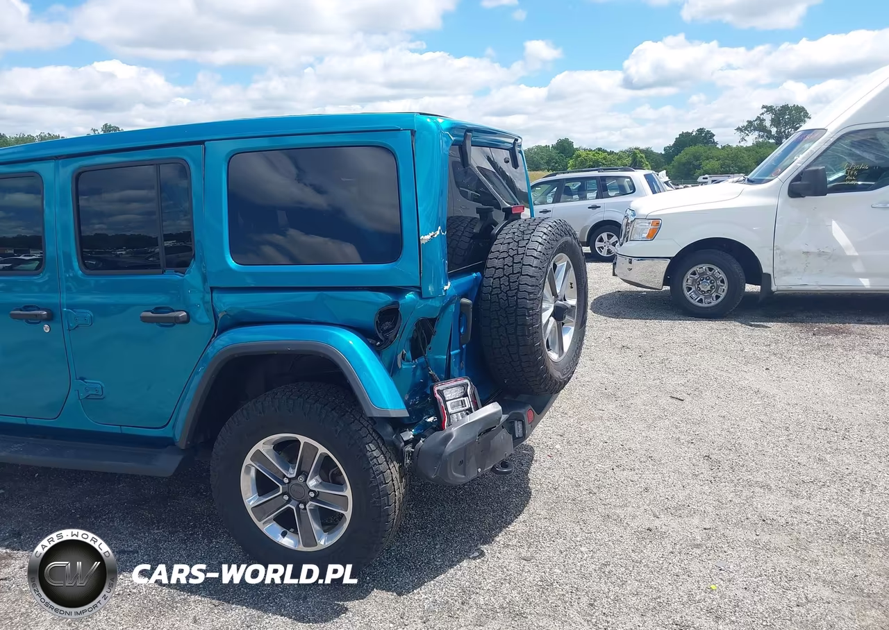 2020 Jeep Wrangler Unlimited Sahara 4X4 VIN:1C4HJXEN9LW264624 - 6