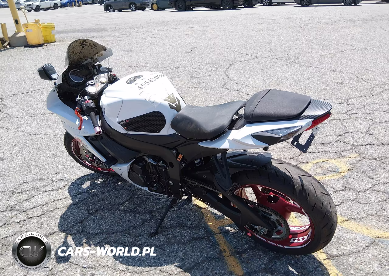 2017 Suzuki Gsx-R750 VIN:JS1GR7MA6H2101084 - 3