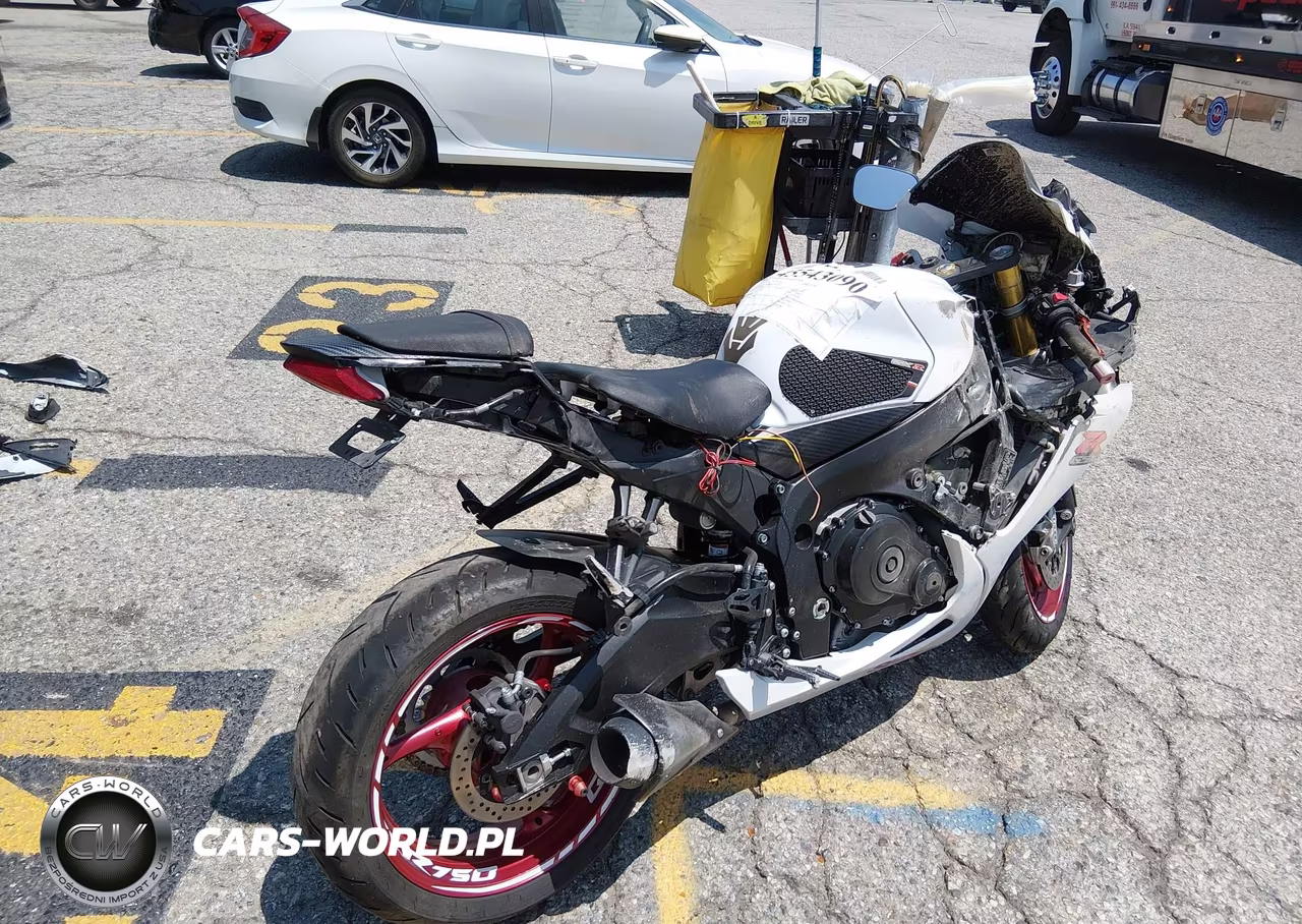 2017 Suzuki Gsx-R750 VIN:JS1GR7MA6H2101084 - 4