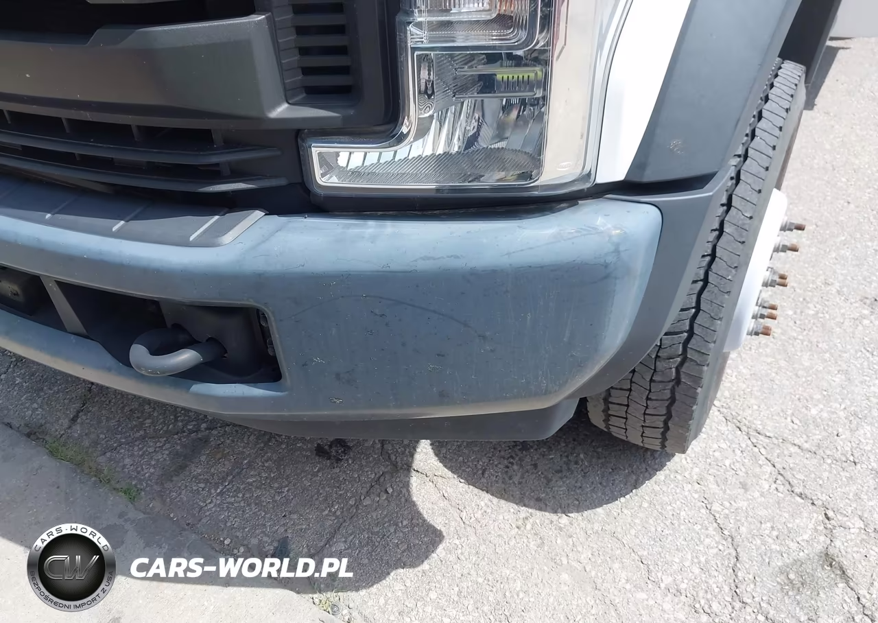 2018 Ford F-450 Chassis VIN:1FDAF4GTXJED05693 - 14