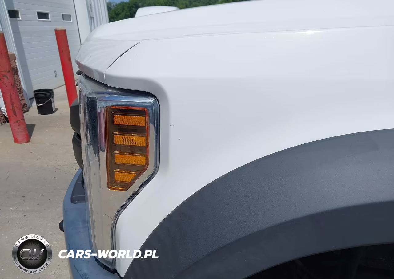 2018 Ford F-450 Chassis VIN:1FDAF4GTXJED05693 - 15