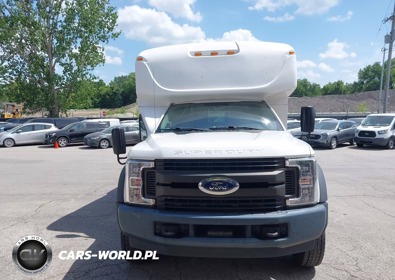2018 Ford F-450 Chassis VIN:1FDAF4GTXJED05693 - 17