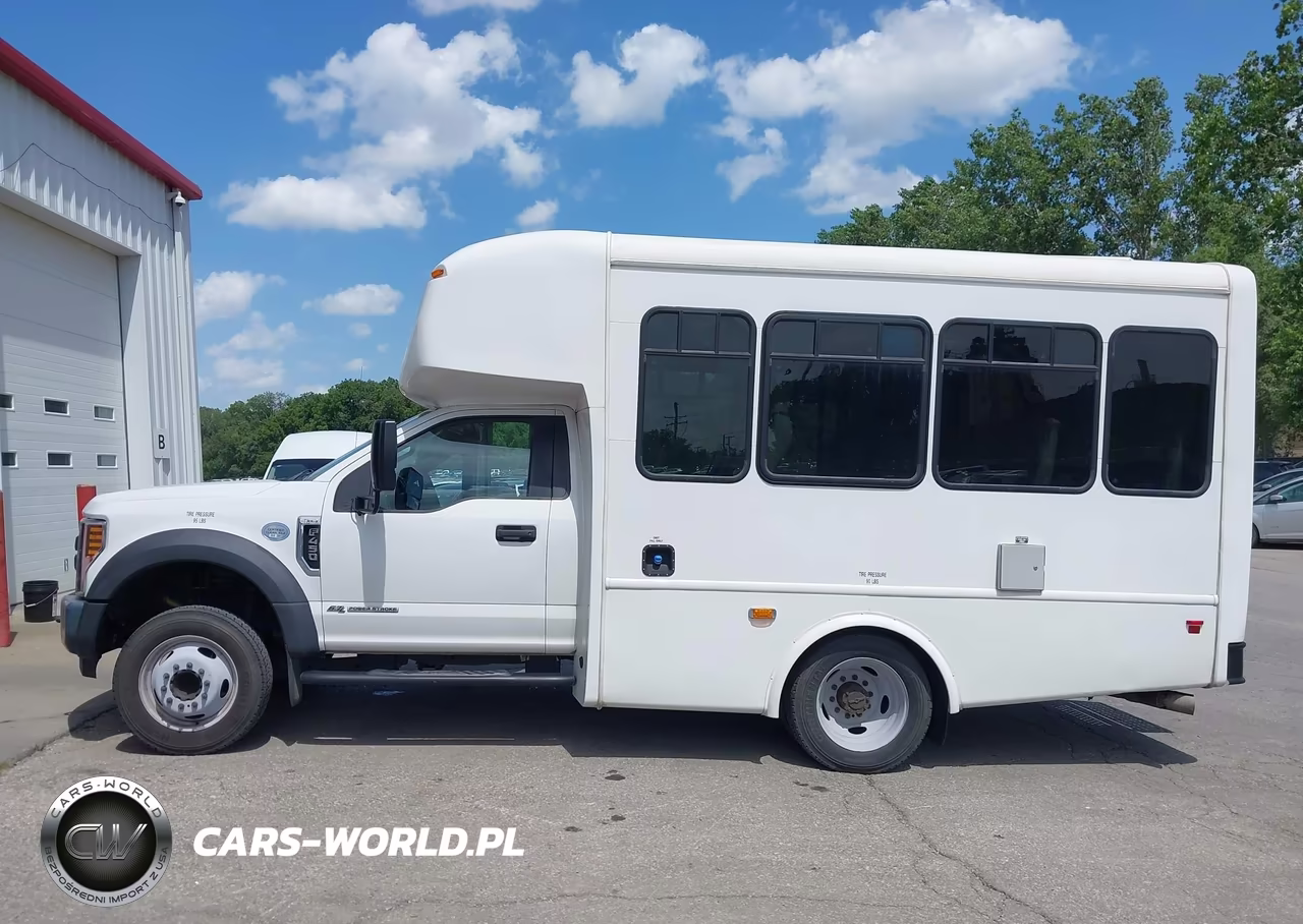 2018 Ford F-450 Chassis VIN:1FDAF4GTXJED05693 - 19
