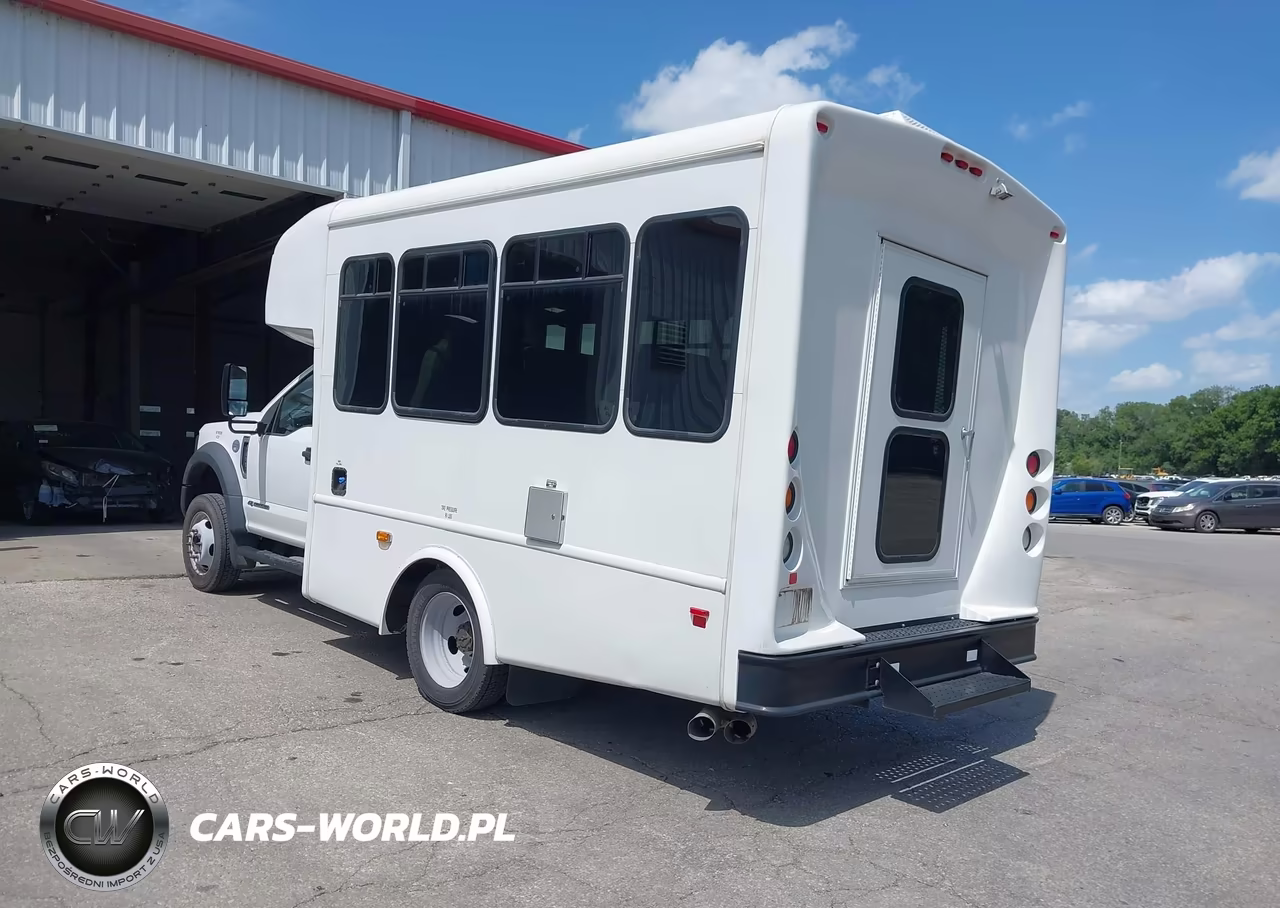 2018 Ford F-450 Chassis VIN:1FDAF4GTXJED05693 - 3